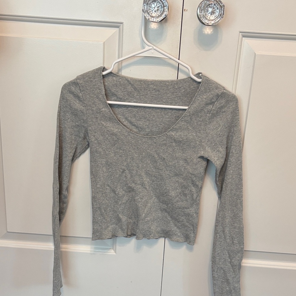 Brandy Melville grey long sleeve top